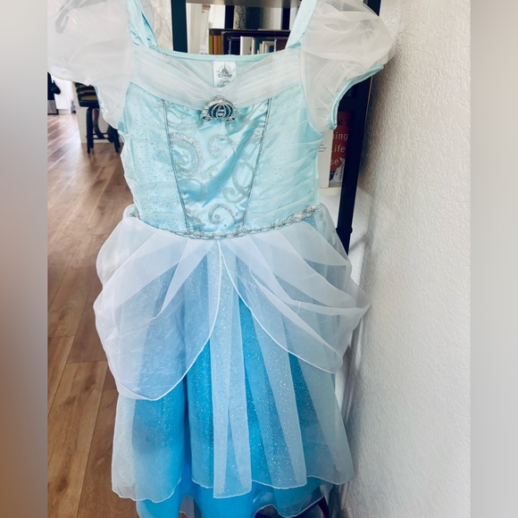 Authentic Disney World Cinderella Princess Kids Costume *NEW* Size 7/8 - Picture 3 of 5
